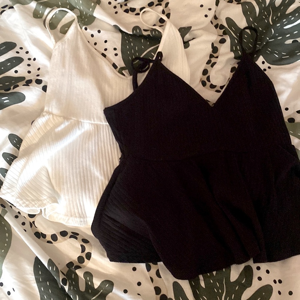 brand-shein | type of clothing-tank top | color- white & black